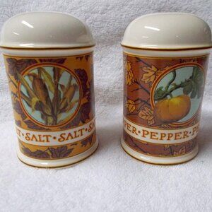 NWOT Hallmark harvest salt and pepper shakers